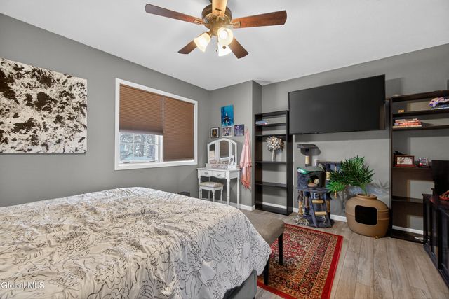 7 Cindy Way, Cohoes, NY 12047