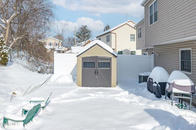 7 Cindy Way, Cohoes, NY 12047