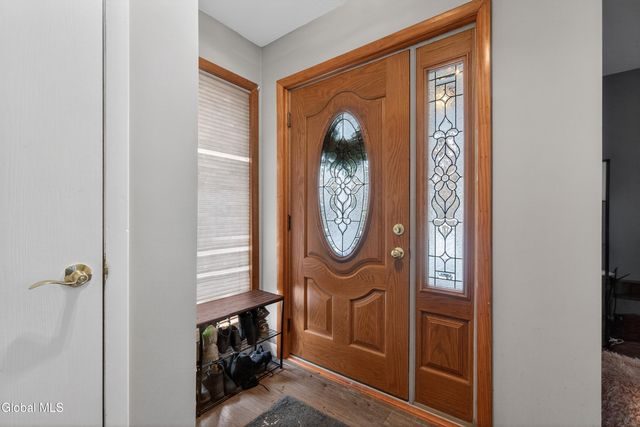 7 Cindy Way, Cohoes, NY 12047