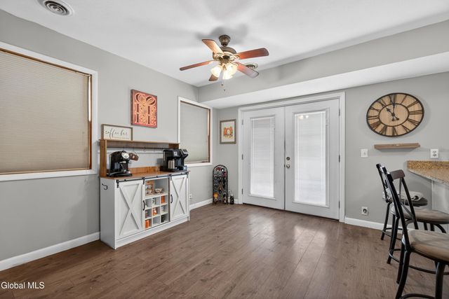 7 Cindy Way, Cohoes, NY 12047