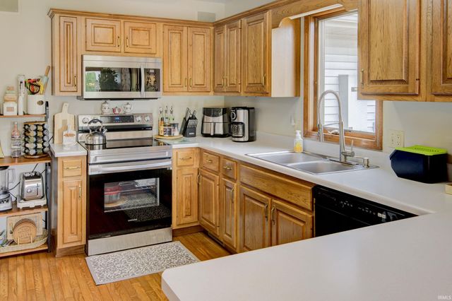 10020 Red Pine Court, Fort Wayne, IN 46804