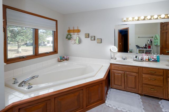 10020 Red Pine Court, Fort Wayne, IN 46804
