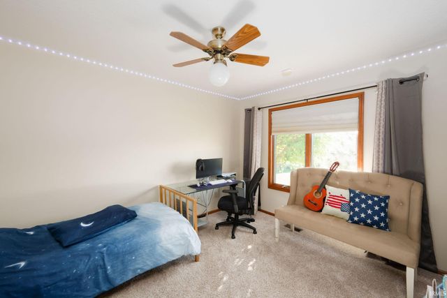 10020 Red Pine Court, Fort Wayne, IN 46804