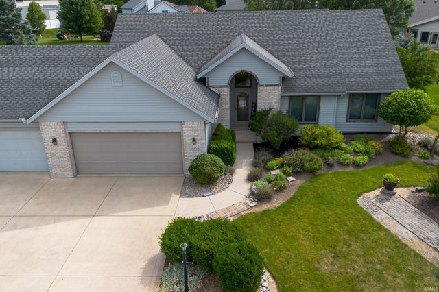 10020 Red Pine Court, Fort Wayne, IN 46804