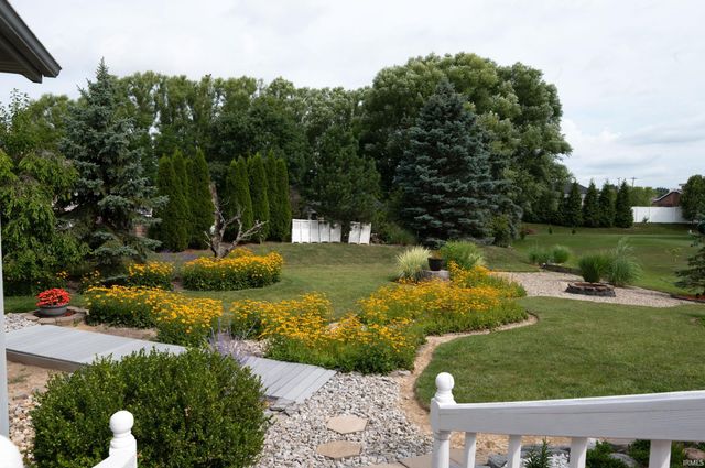 10020 Red Pine Court, Fort Wayne, IN 46804