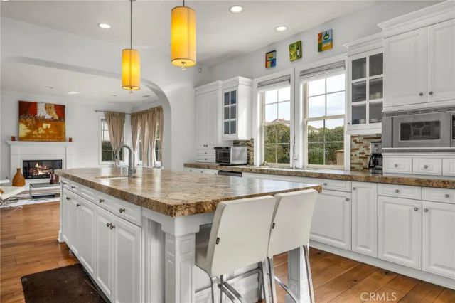 8001 Ocean Bluff, Los Angeles, CA 90045