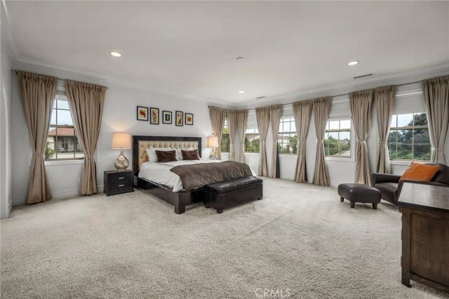 8001 Ocean Bluff, Los Angeles, CA 90045