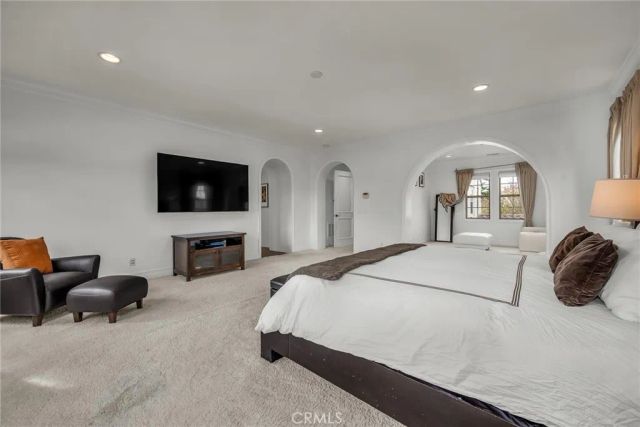 8001 Ocean Bluff, Los Angeles, CA 90045