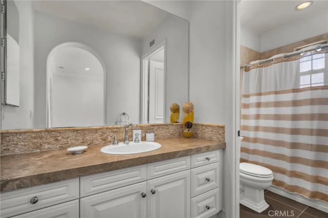 8001 Ocean Bluff, Los Angeles, CA 90045