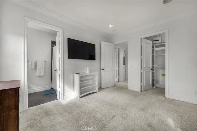 8001 Ocean Bluff, Los Angeles, CA 90045