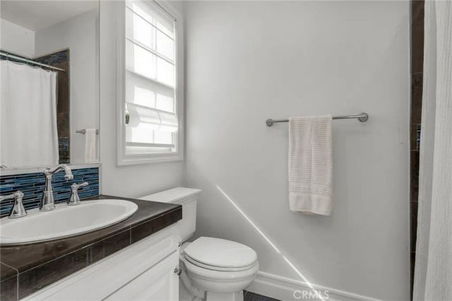 8001 Ocean Bluff, Los Angeles, CA 90045