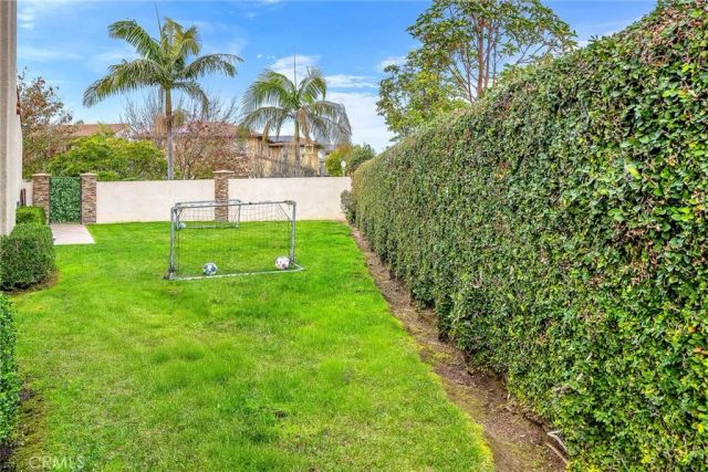 8001 Ocean Bluff, Los Angeles, CA 90045