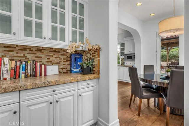 8001 Ocean Bluff, Los Angeles, CA 90045