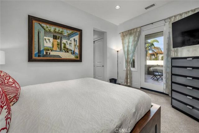 8001 Ocean Bluff, Los Angeles, CA 90045