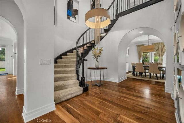 8001 Ocean Bluff, Los Angeles, CA 90045