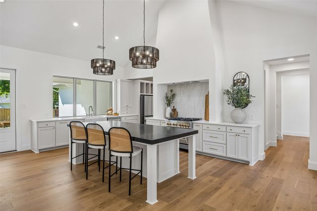 11131 Hillcrest Road, Dallas, TX 75230