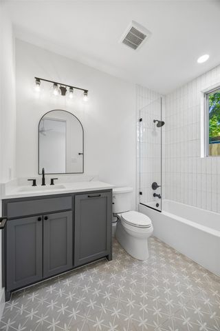 11131 Hillcrest Road, Dallas, TX 75230