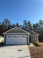 8103 NW Sterling Oaks Dr, Ash, NC 28420