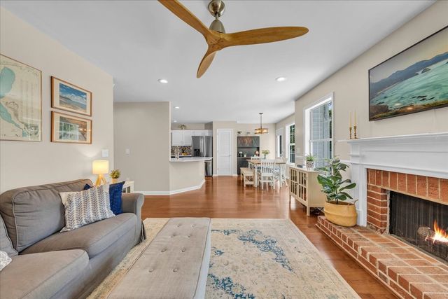 2704 Cash Ct, Thompsons Station, TN 37179