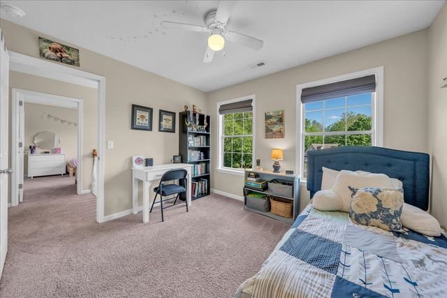 2704 Cash Ct, Thompsons Station, TN 37179