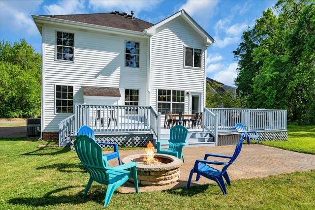 2704 Cash Ct, Thompsons Station, TN 37179