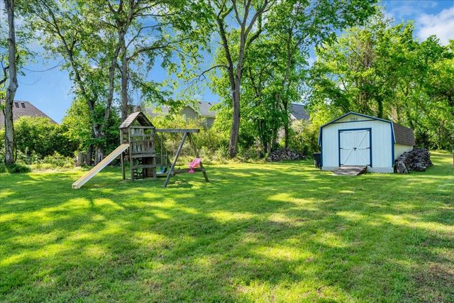 2704 Cash Ct, Thompsons Station, TN 37179