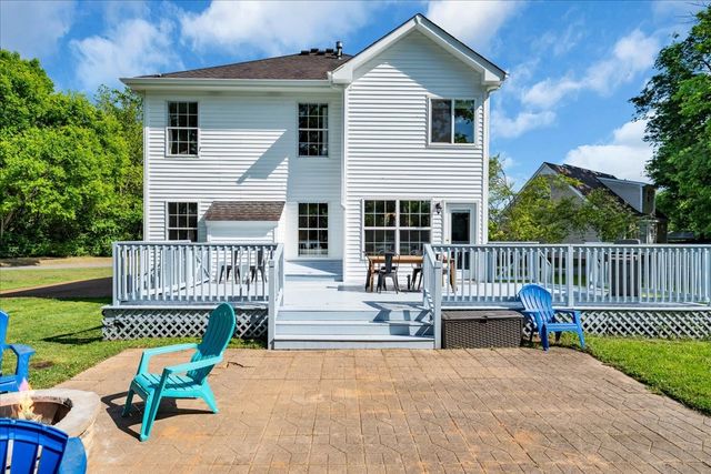 2704 Cash Ct, Thompsons Station, TN 37179