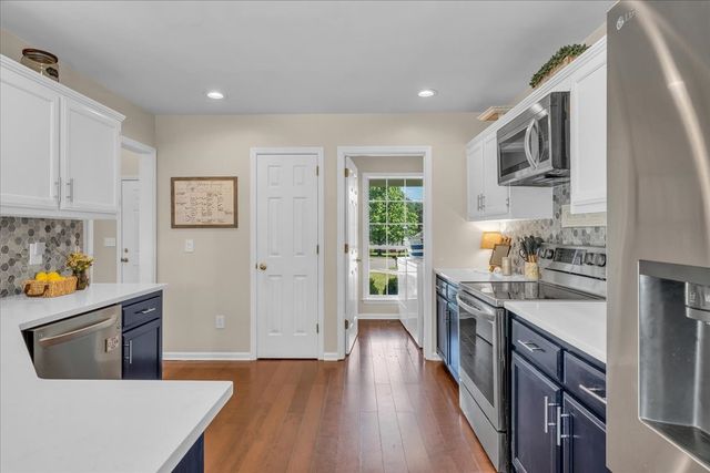 2704 Cash Ct, Thompsons Station, TN 37179