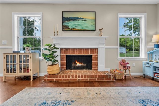 2704 Cash Ct, Thompsons Station, TN 37179