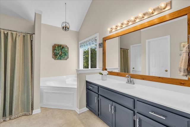 2704 Cash Ct, Thompsons Station, TN 37179