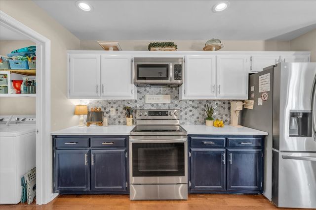 2704 Cash Ct, Thompsons Station, TN 37179