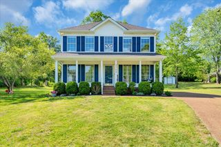 2704 Cash Ct, Thompsons Station, TN 37179