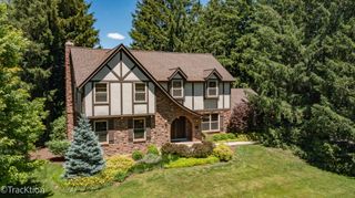 22W166 Mccarron Road, Glen Ellyn, IL 60137
