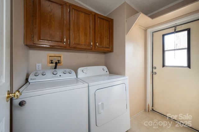 6 Wisteria Court, Asheville, NC 28806