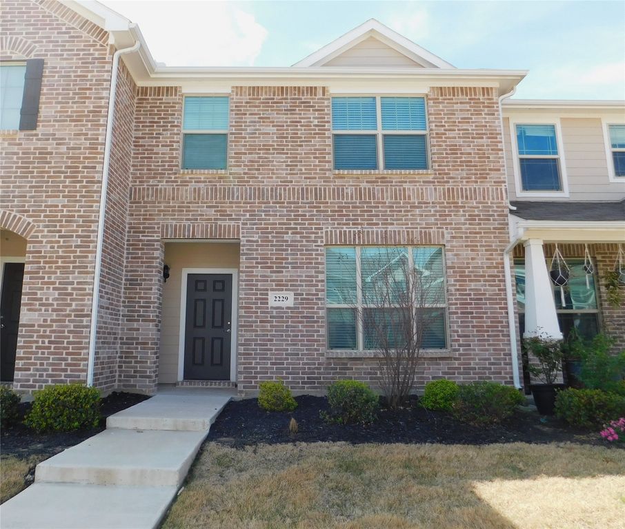 2229 Davenport Drive, Denton, TX 76207