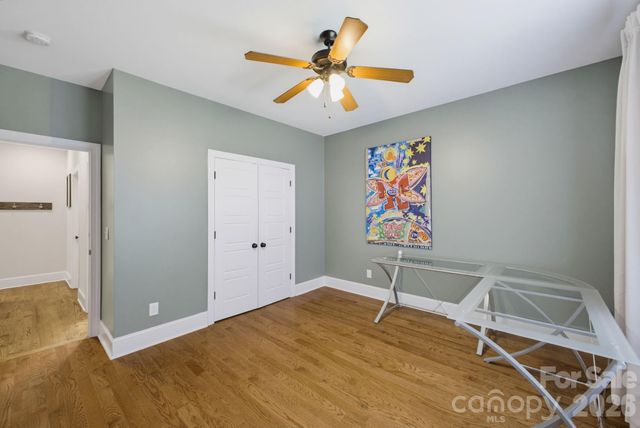 1210 39th Avenue NE, Hickory, NC 28601