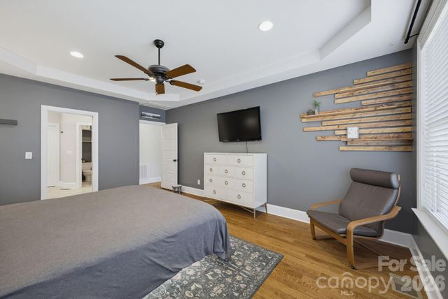 1210 39th Avenue NE, Hickory, NC 28601