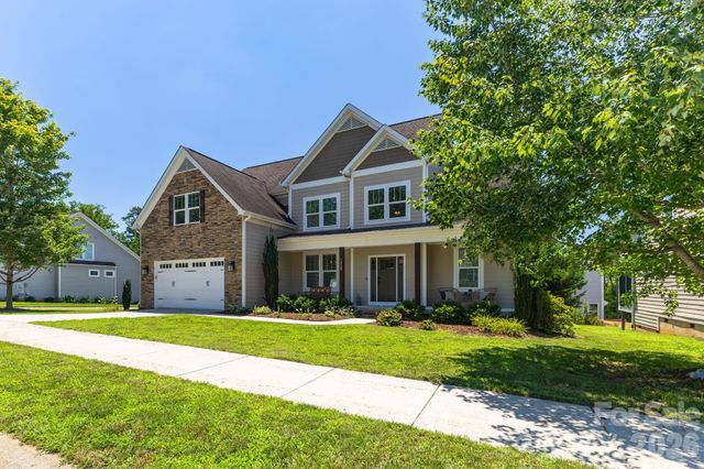 1210 39th Avenue NE, Hickory, NC 28601
