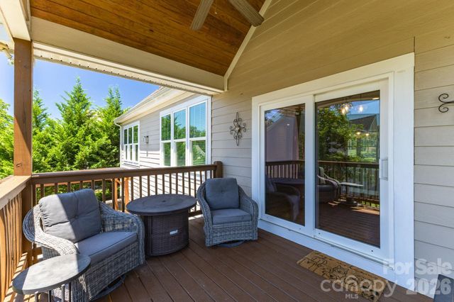 1210 39th Avenue NE, Hickory, NC 28601