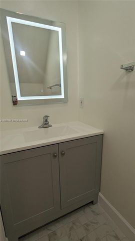 213 E Forest Oak Cir 213, Davie, FL 33325