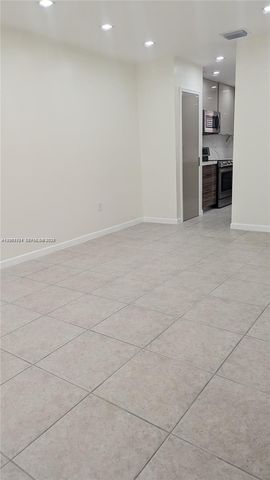 213 E Forest Oak Cir 213, Davie, FL 33325