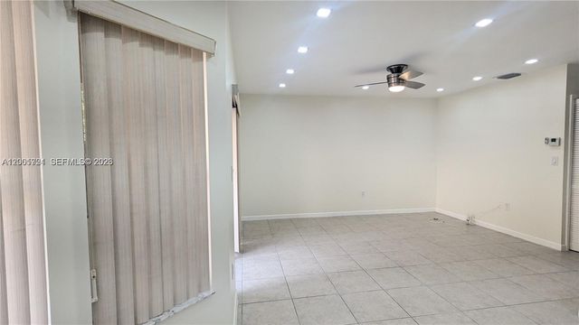 213 E Forest Oak Cir 213, Davie, FL 33325