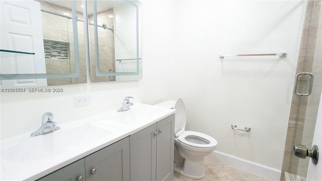 213 E Forest Oak Cir 213, Davie, FL 33325