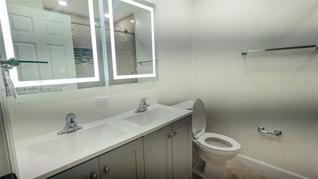 213 E Forest Oak Cir 213, Davie, FL 33325