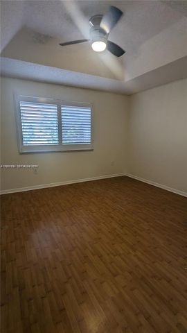 213 E Forest Oak Cir 213, Davie, FL 33325