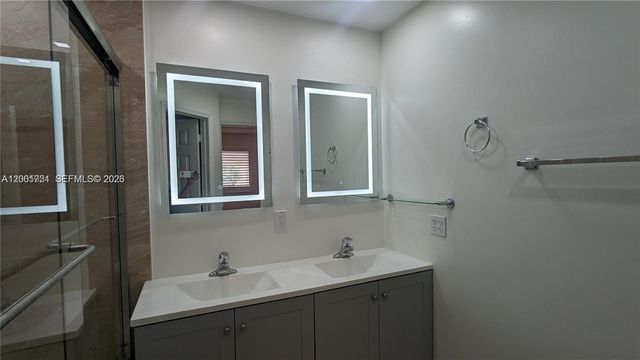 213 E Forest Oak Cir 213, Davie, FL 33325