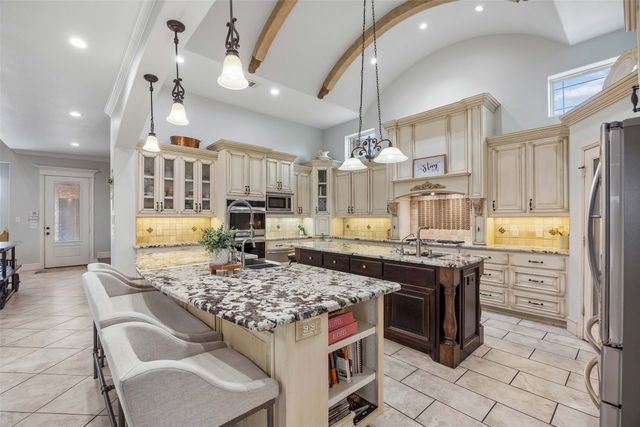 1908 Morningside Lane, Oak Leaf, TX 75154
