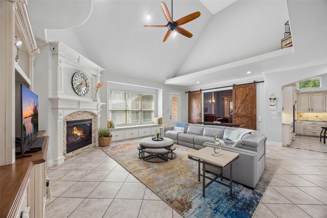 1908 Morningside Lane, Oak Leaf, TX 75154