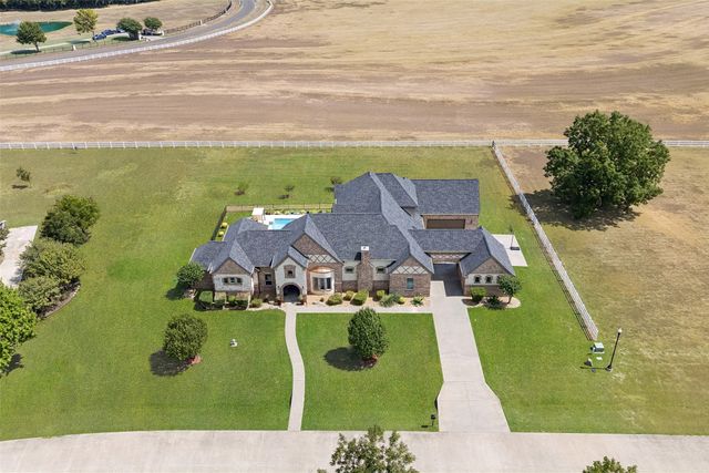 1908 Morningside Lane, Oak Leaf, TX 75154