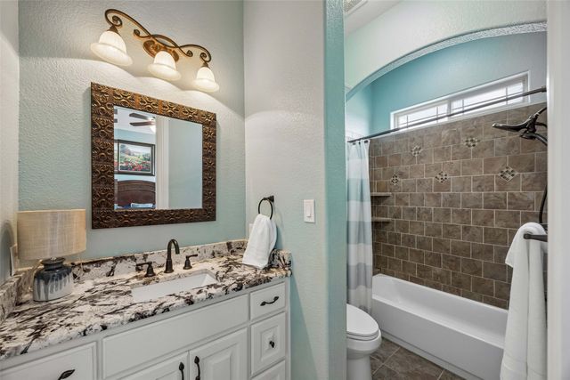 1908 Morningside Lane, Oak Leaf, TX 75154